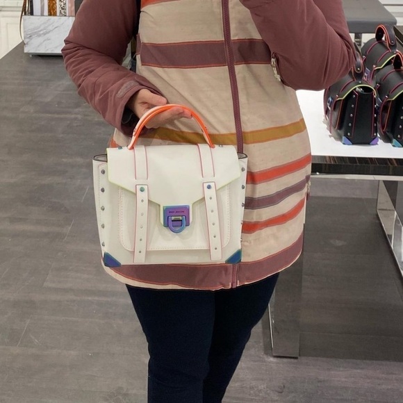 Michael Kors Manhattan contrast trim white satchel crossbody - Picture 11 of 12